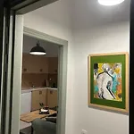 The Mint Politiká