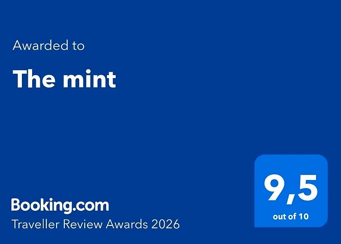 The Mint Πολιτικά